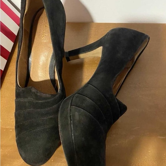 Clark’s Heels - Picture 3 of 3